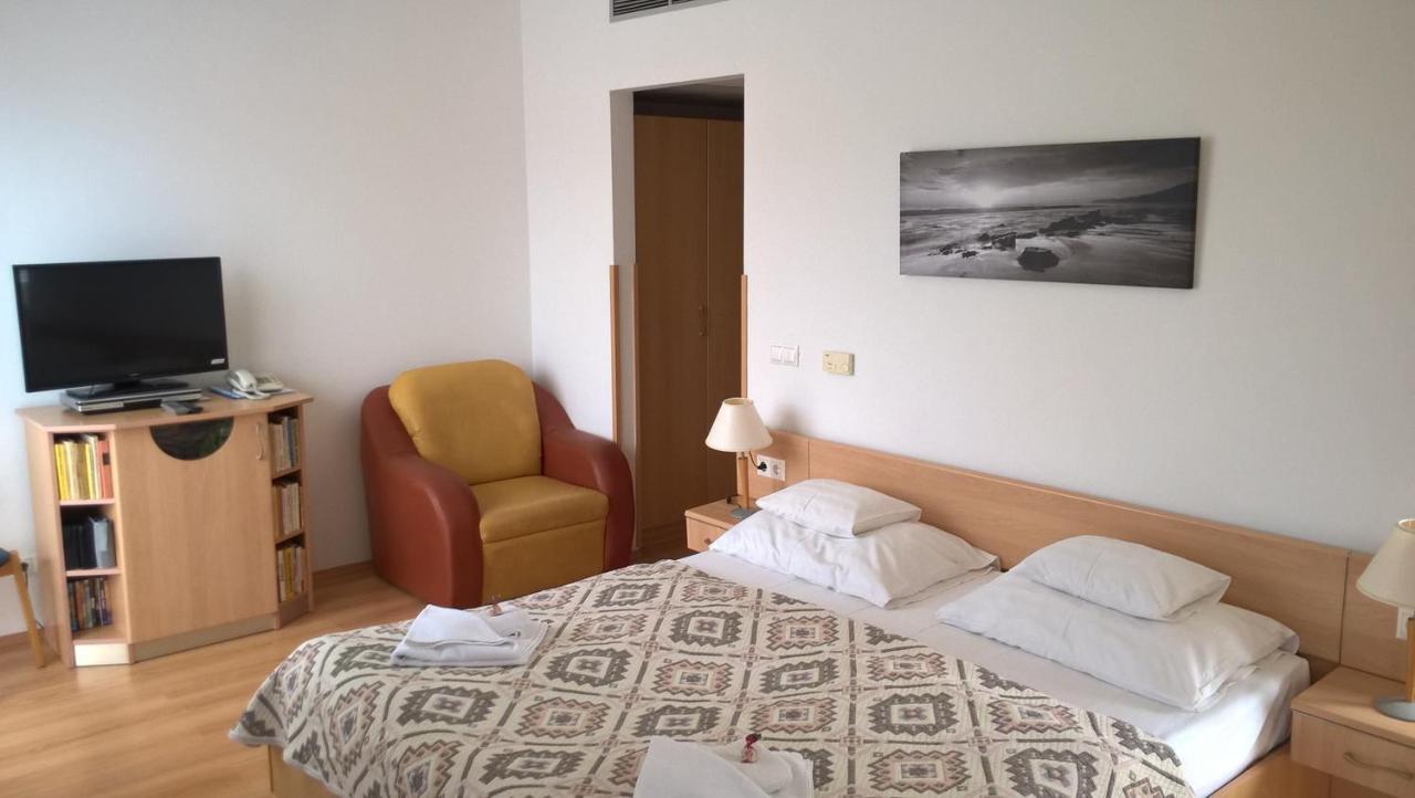 Lilla Wellnessapartman Zalakaros Ngoại thất bức ảnh