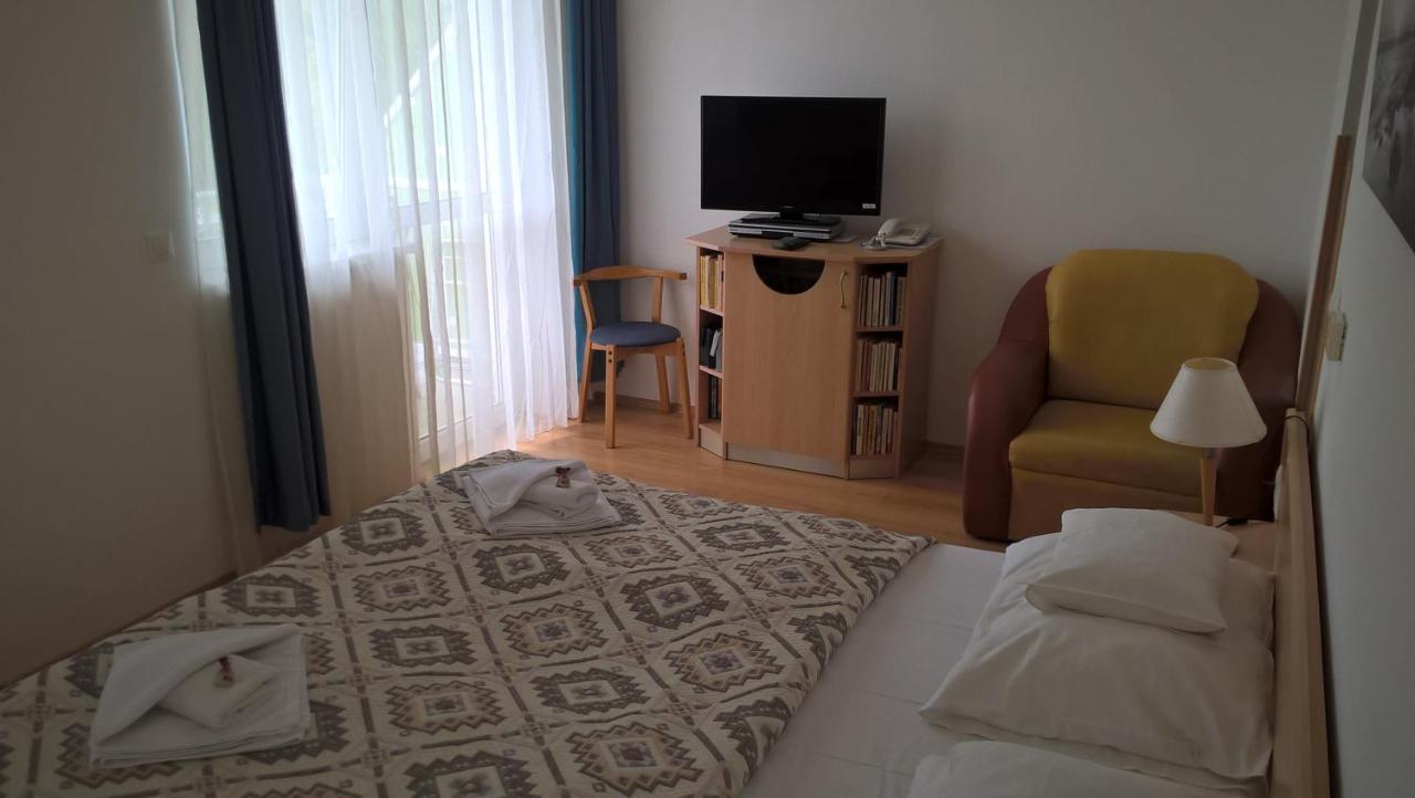 Lilla Wellnessapartman Zalakaros Ngoại thất bức ảnh
