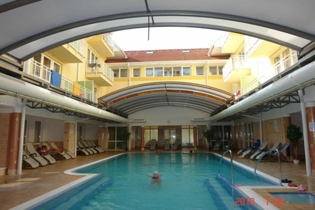 Lilla Wellnessapartman Zalakaros Ngoại thất bức ảnh
